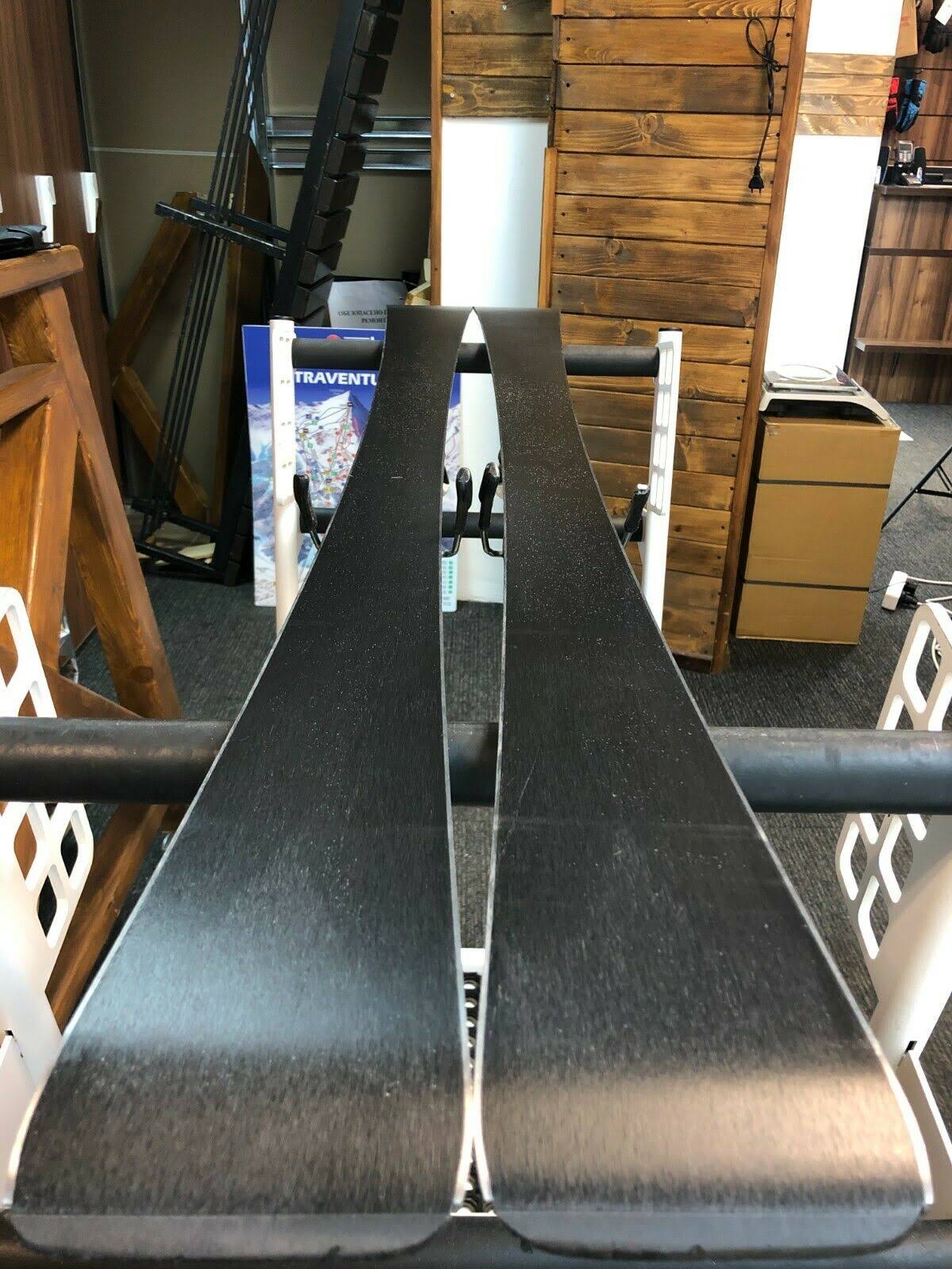 Ski with Bindings G404