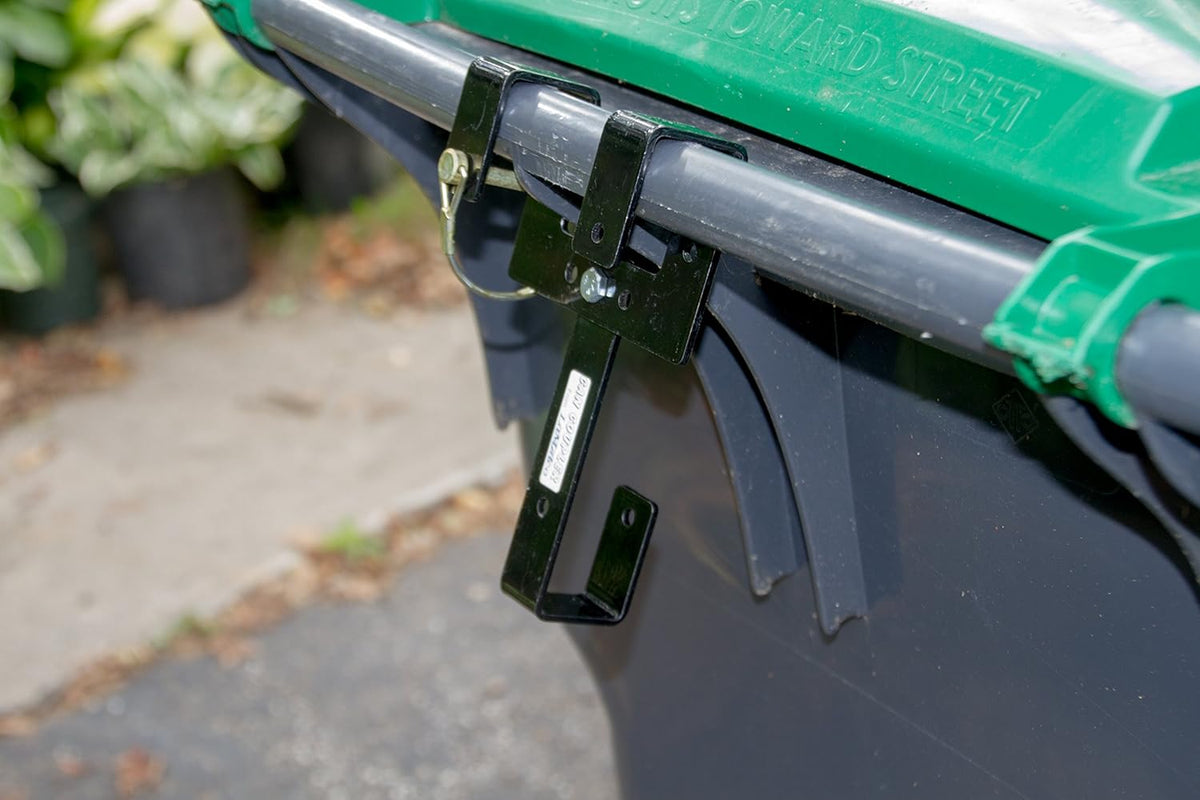 Can Couplers for Wheeled Trash Containers F935028