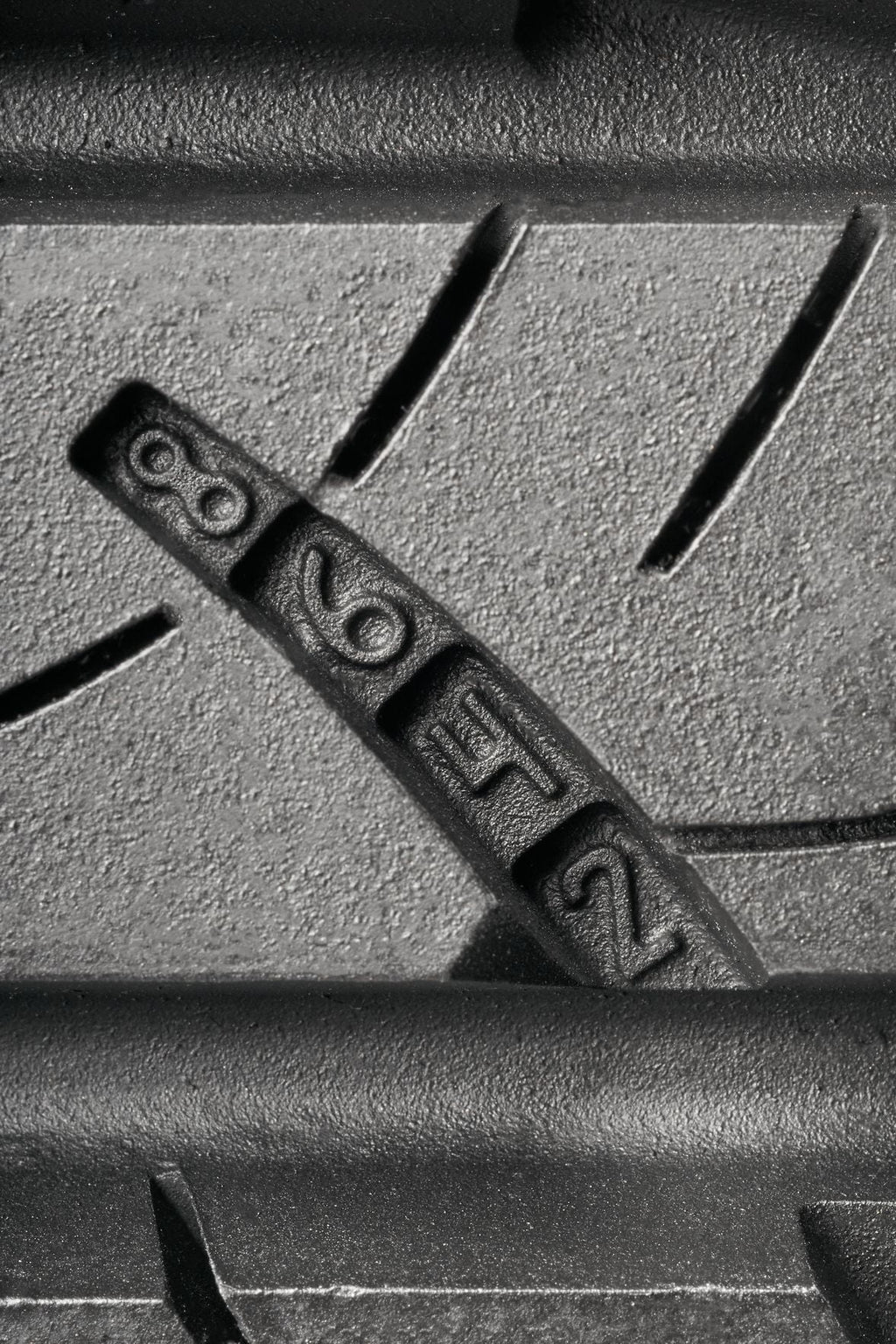 205/55R16 91H All-Season Passenger Car Tire V585