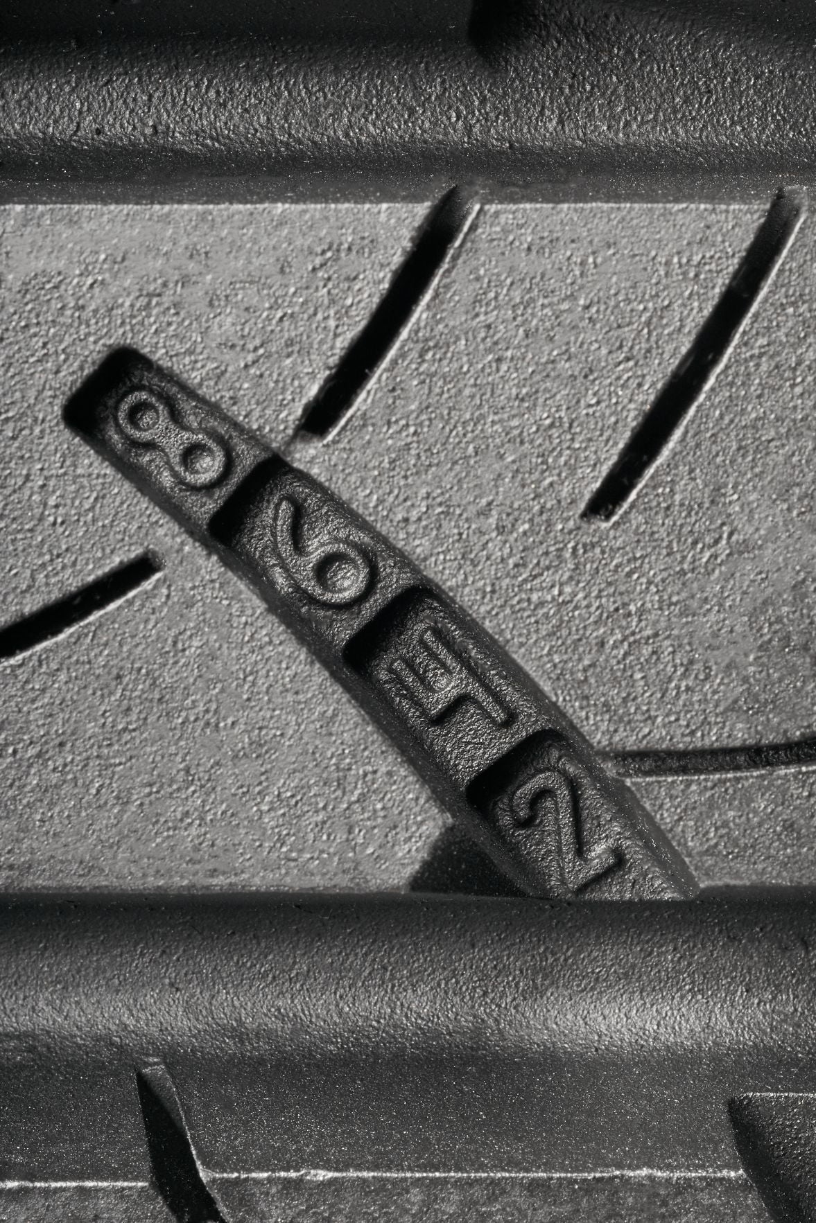 205/55R16 91H All-Season Passenger Car Tire V585