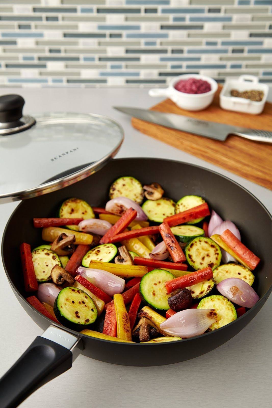 Covered Saute Pan L670221