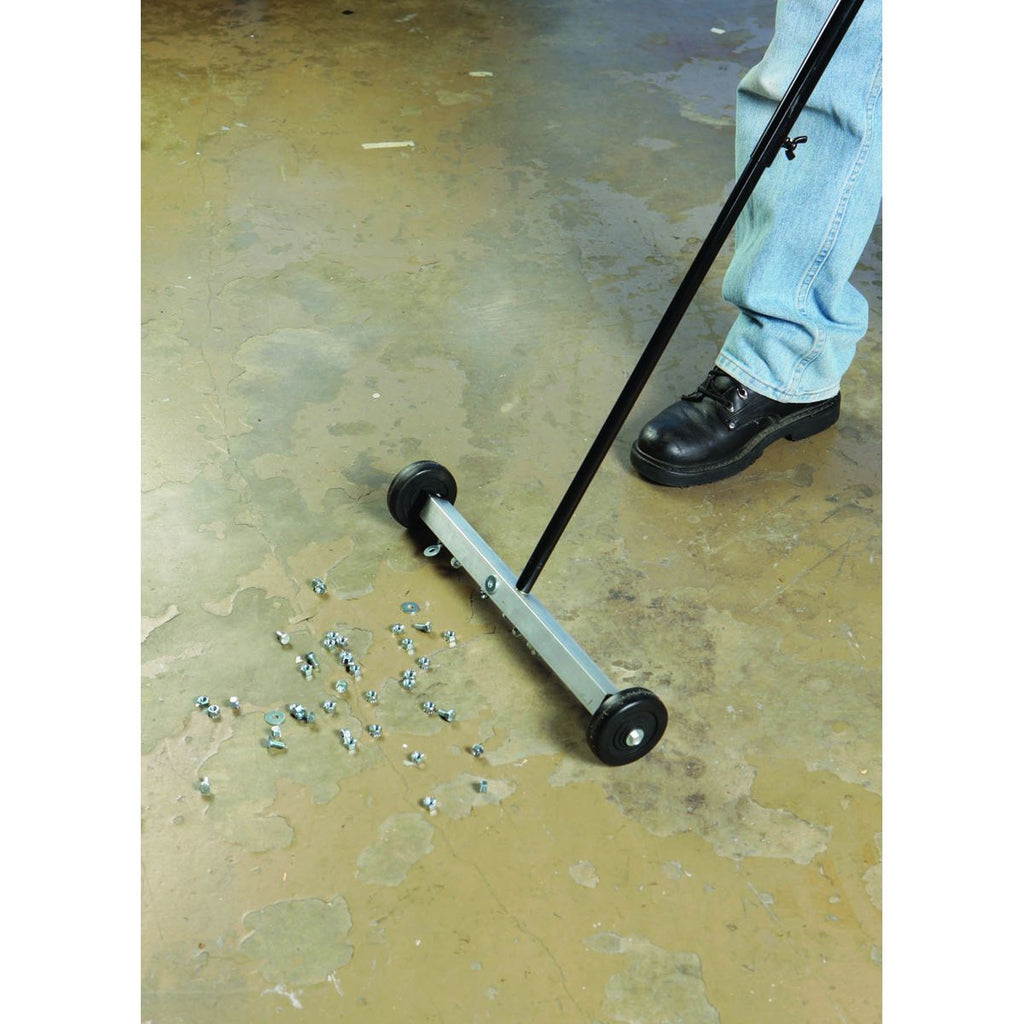 17 In. Mini Magnetic Sweeper V265475