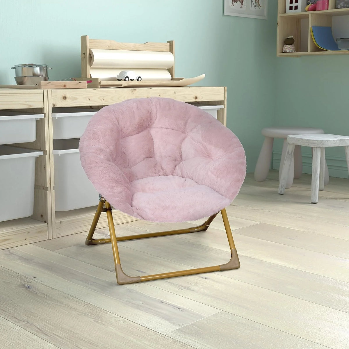 Blush Faux Fur Folding Saucer Chair I554