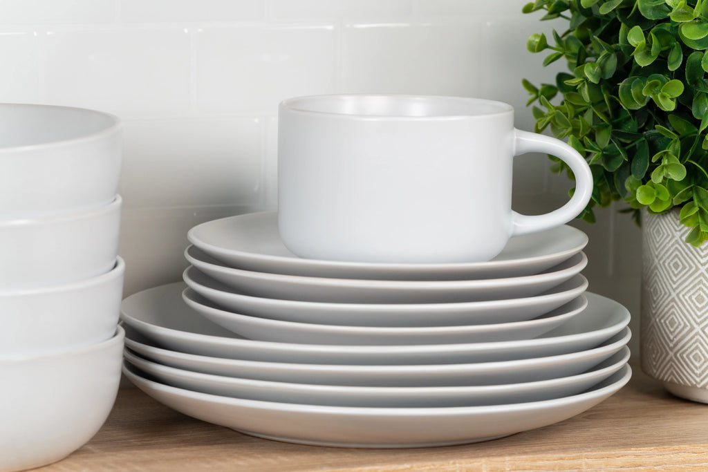 16 Pieces White Coupe Dinnerware Set V89038