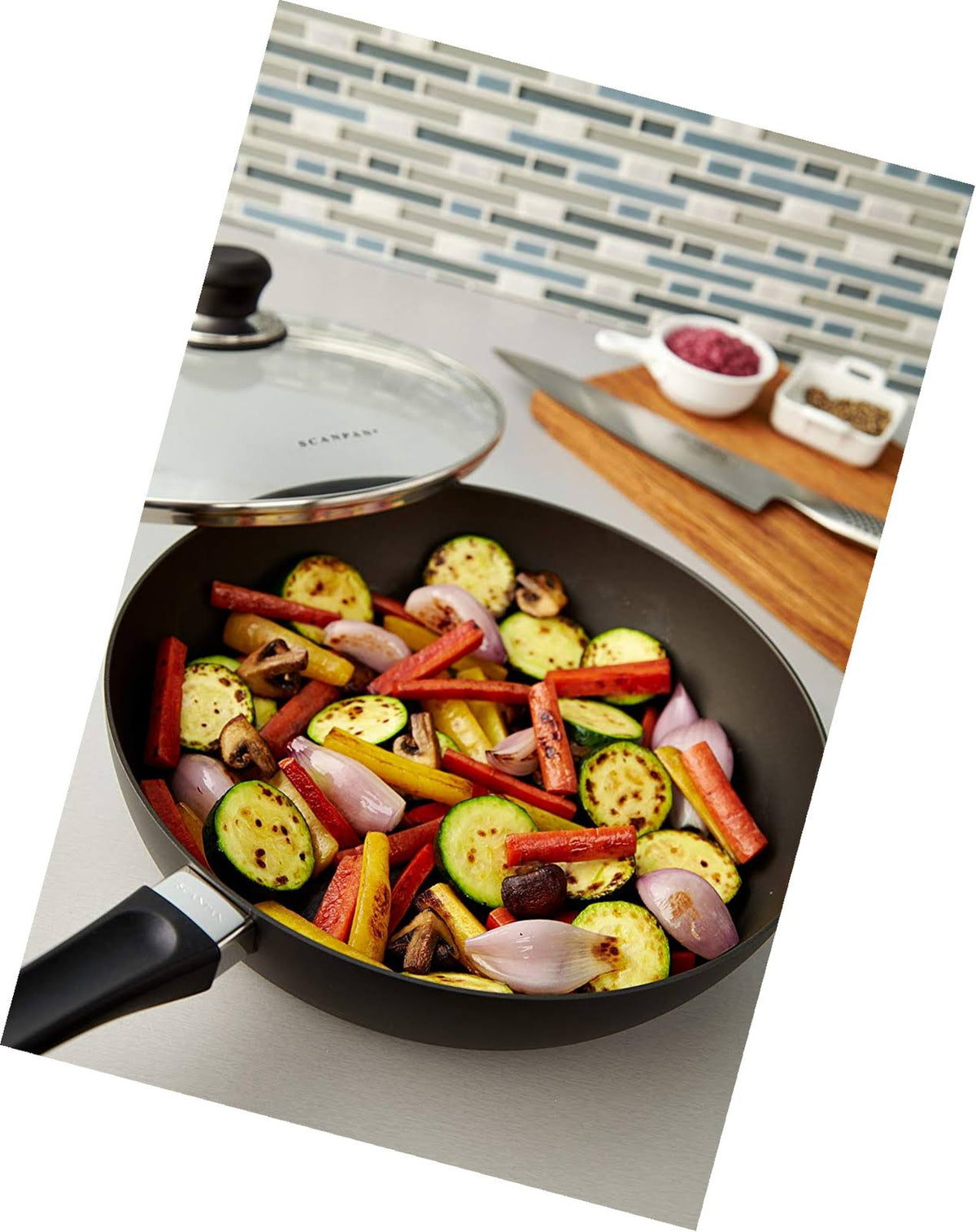 Covered Saute Pan L670221