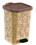 Step-On Trash Can 27 Qt. Beige and Brown S8418