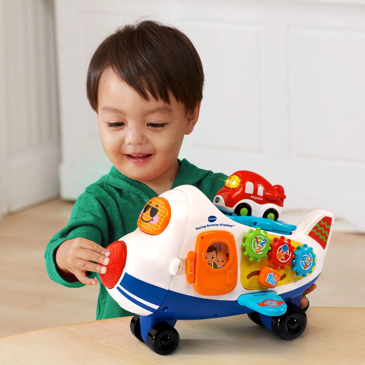 Go! Go! Smart Wheels Racing Runway Airplane with Toy Vehicle G644767