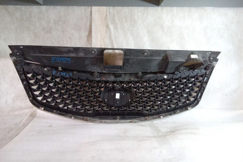 Pre-Owned 2015 Kia Sportage Upper Black Grill with Chrome Surround X373