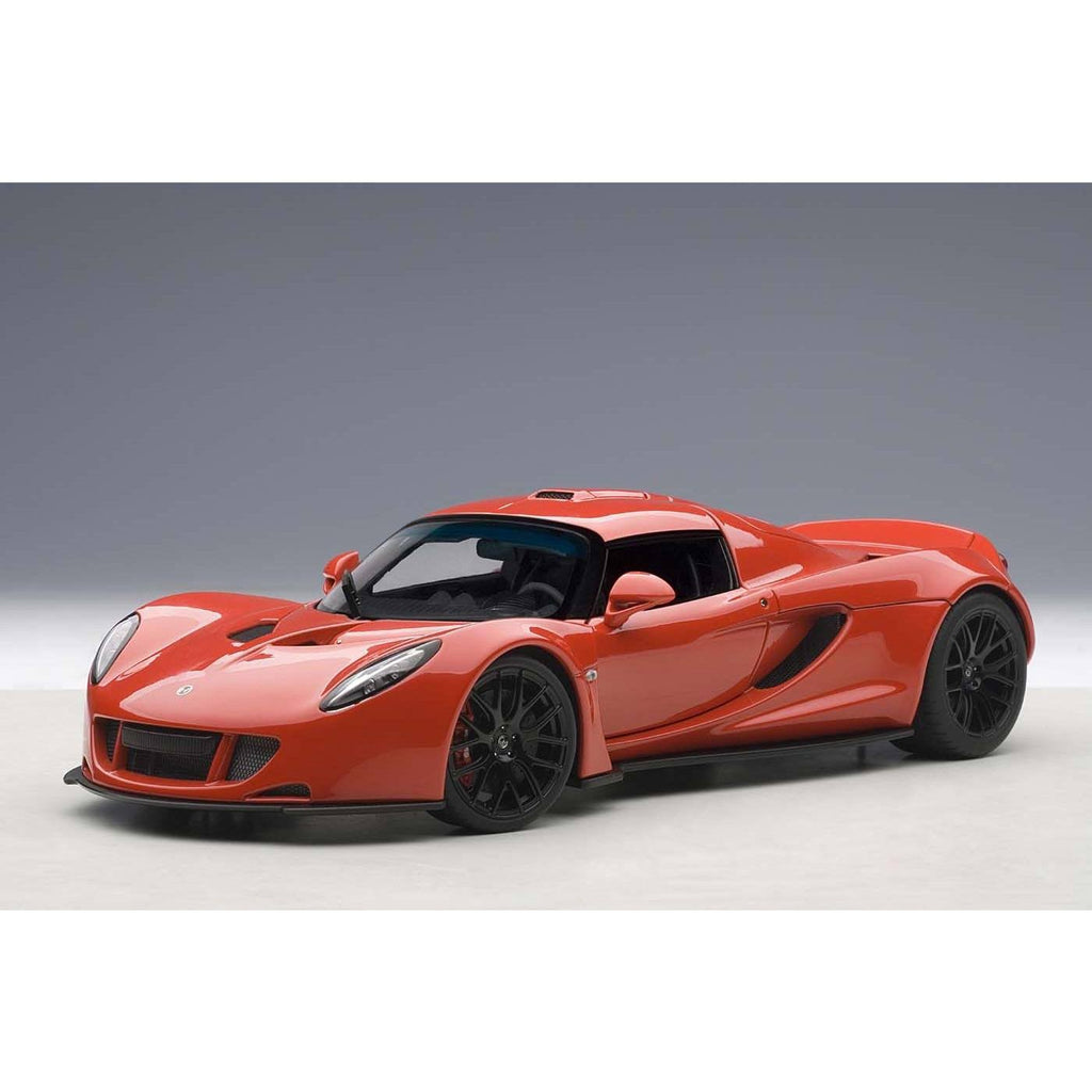 Red 1/18 Diecast Model Car Q519553