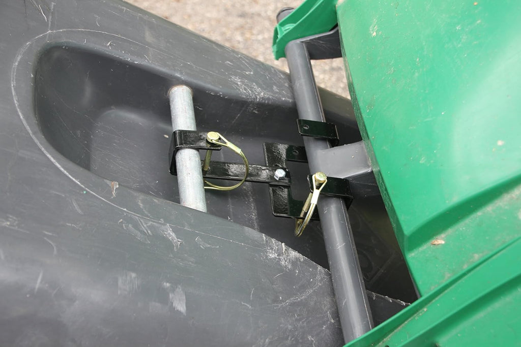 Can Couplers for Wheeled Trash Containers F935028